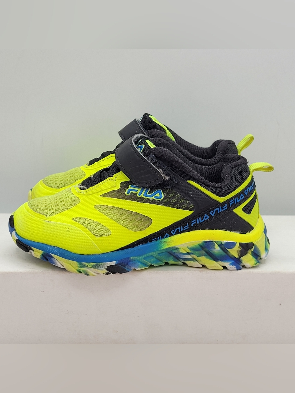 Fila Halaxia Running Shoes Size 8